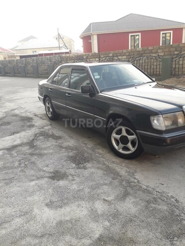 Mercedes E 200 1992, 256,000 km - 2.0 l - Bakı