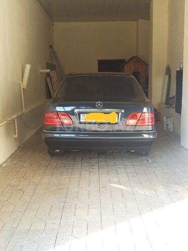 Mercedes E 200 1998, 435,914 km - 2.0 l - Lənkəran