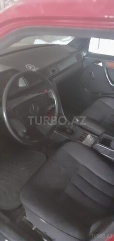 Mercedes E 200 1991, 136,000 km - 0.2 l - Şəki