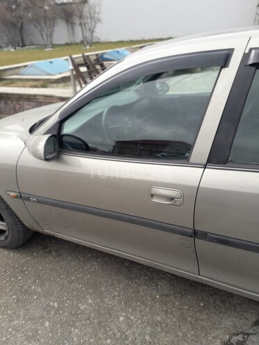 Opel Vectra 1996, 200,000 km - 2.0 l - Bakı