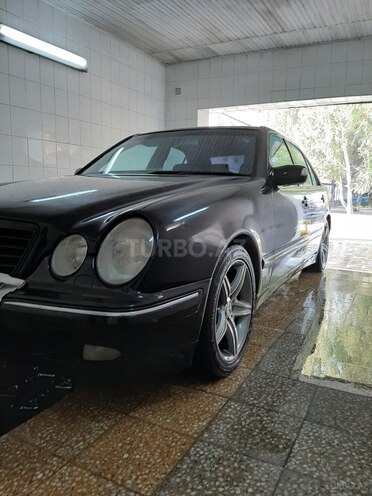 Mercedes E 320 2001, 240,000 km - 3.2 l - Bakı
