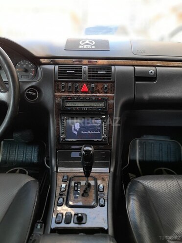 Mercedes E 320 2001, 240,000 km - 3.2 l - Bakı