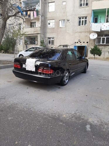 Mercedes E 320 2001, 240,000 km - 3.2 l - Bakı