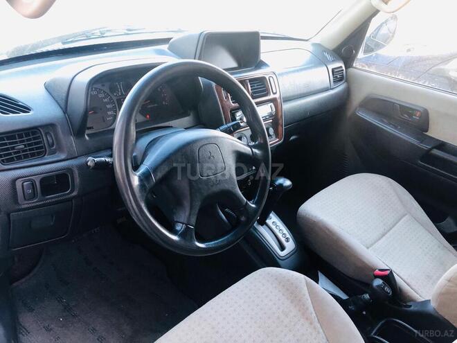 Mitsubishi Pajero io 2002, 217,888 km - 2.0 l - Bakı