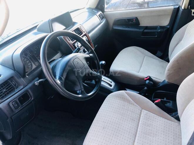 Mitsubishi Pajero io 2002, 217,888 km - 2.0 l - Bakı