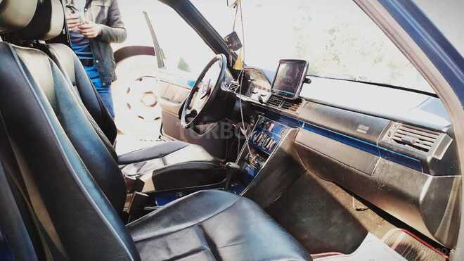Mercedes E 220 1994, 390,000 km - 2.2 л - Bakı