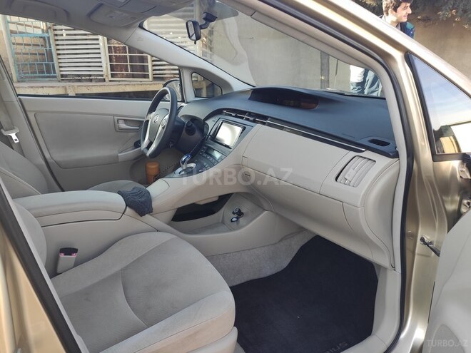 Toyota Prius 2011, 169,800 km - 1.8 l - Bakı