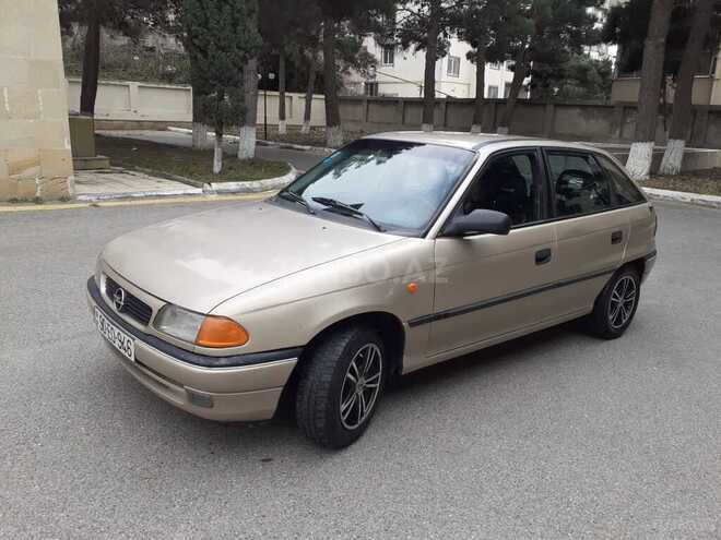 Opel Astra 1997, 270,000 km - 1.6 l - Bakı