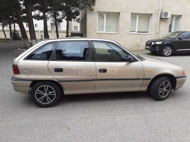 Opel Astra 1997, 270,000 km - 1.6 l - Bakı