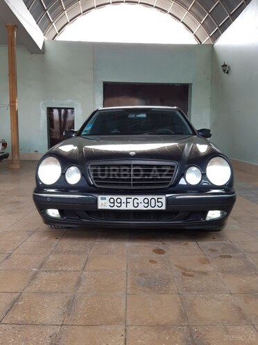 Mercedes 200 2001, 293,000 km - 2.0 л - Göygöl