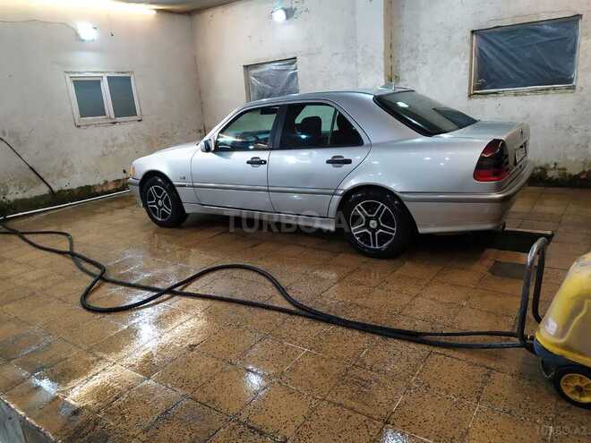 Mercedes C 200 1998, 467,600 km - 2.0 l - Qusar