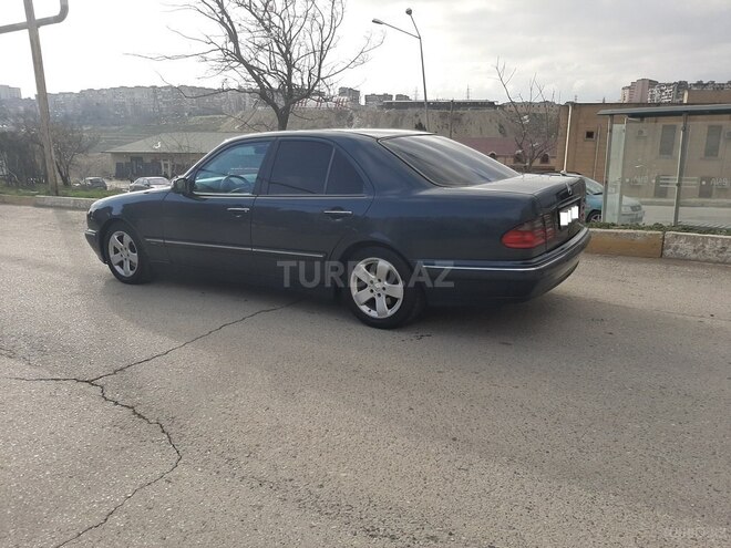 Mercedes E 270 1999, 338,000 km - 2.7 l - Bakı
