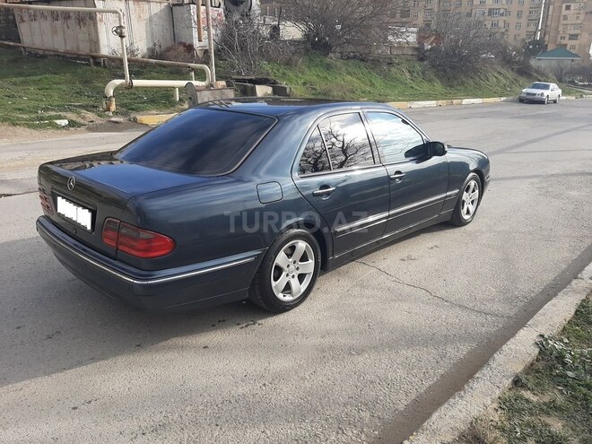 Mercedes E 270 1999, 338,000 km - 2.7 l - Bakı