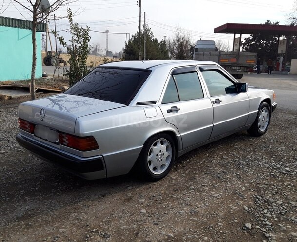 Mercedes 190 1990, 242,245 km - 2.0 л - Bərdə