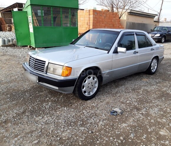 Mercedes 190 1990, 242,245 km - 2.0 л - Bərdə
