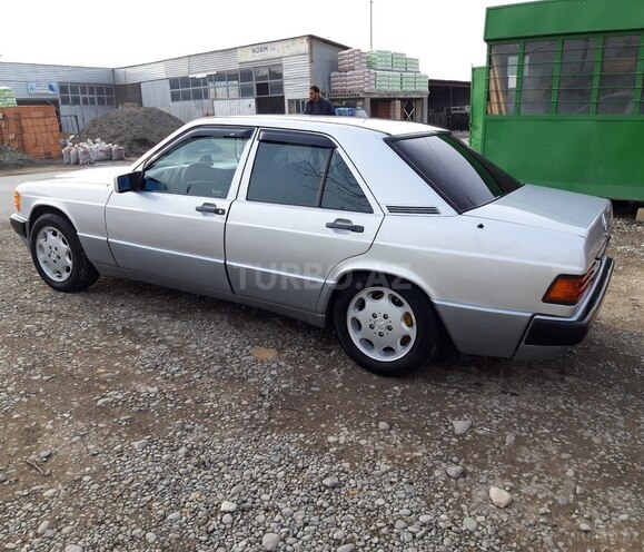 Mercedes 190 1990, 242,245 km - 2.0 л - Bərdə