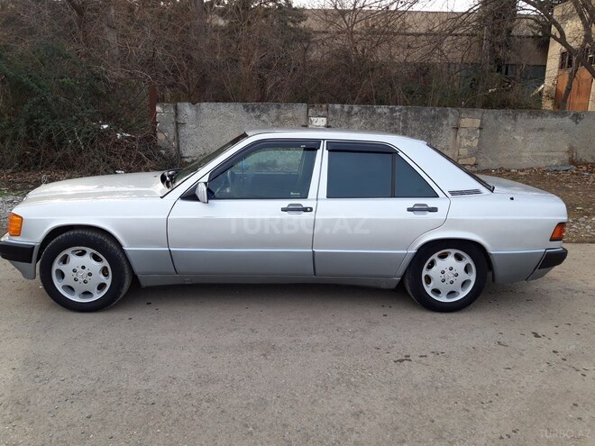 Mercedes 190 1990, 242,245 km - 2.0 л - Bərdə