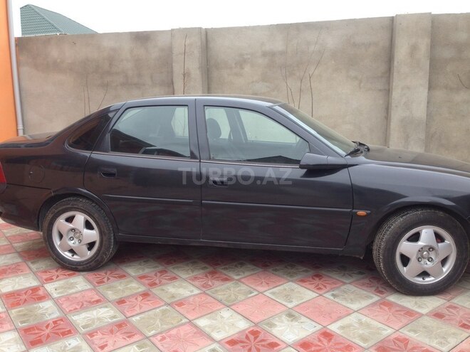Opel Vectra 1997, 370,000 km - 1.6 л - Bakı