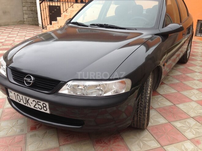 Opel Vectra 1997, 370,000 km - 1.6 л - Bakı