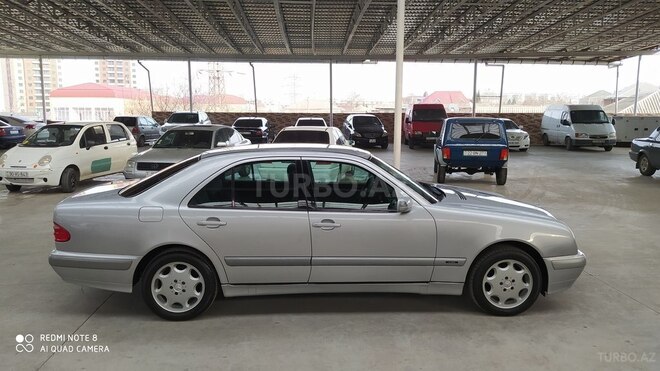 Mercedes E 200 2000, 244,000 km - 2.0 l - Gəncə