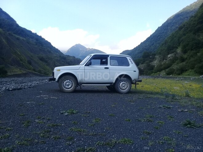 LADA (VAZ) Niva 2000, 235,000 km - 1.7 l - Qax