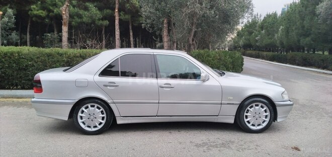 Mercedes C 180 1998, 270,000 km - 1.8 l - Bakı