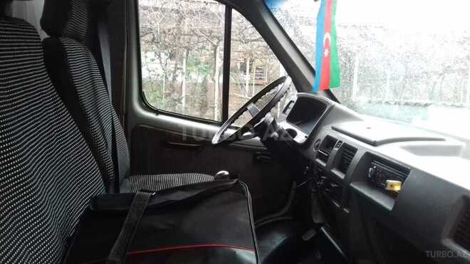 GAZ  1998, 144,000 km - 2.4 l - Qax
