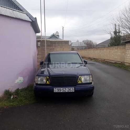 Mercedes E 220 1995, 295,000 km - 2.2 л - Bakı