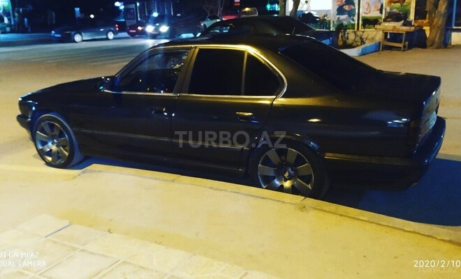 BMW 520 1991, 232,522 km - 2.0 l - Bakı