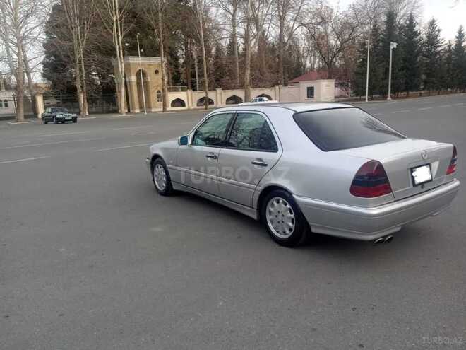 Mercedes C 240 2000, 226,000 km - 2.4 l - Mingəçevir