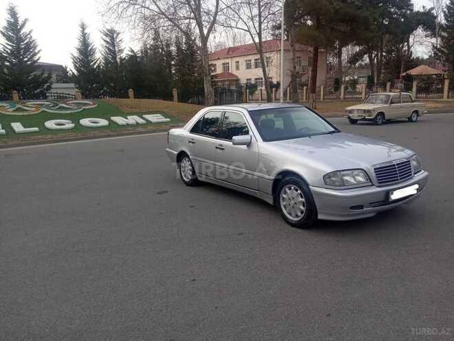 Mercedes C 240 2000, 226,000 km - 2.4 l - Mingəçevir