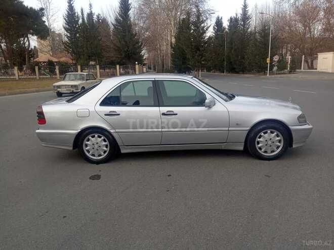 Mercedes C 240 2000, 226,000 km - 2.4 l - Mingəçevir
