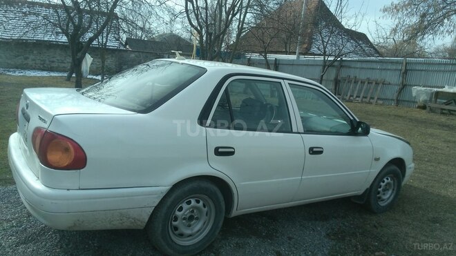 Toyota Corolla 1998, 314,000 km - 1.5 l - Qəbələ