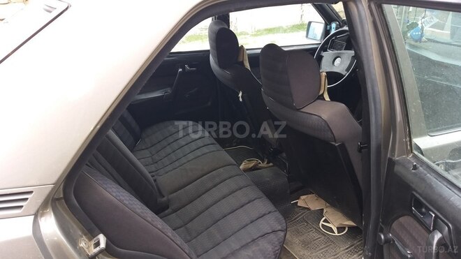 Mercedes 190 1989, 28,925 km - 2.0 l - Bakı