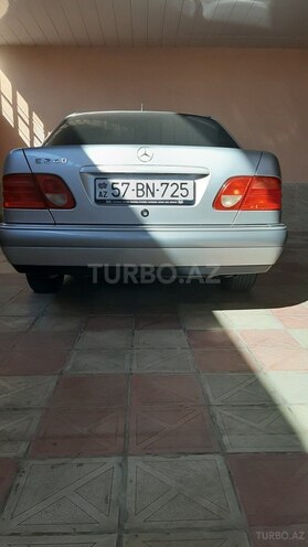 Mercedes E 240 1998, 210,000 km - 2.4 l - Şəmkir