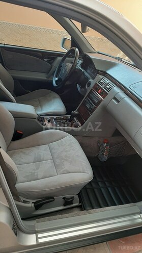 Mercedes E 240 1998, 210,000 km - 2.4 l - Şəmkir