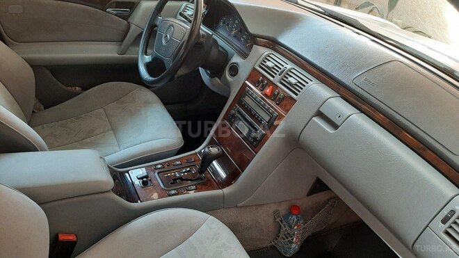 Mercedes E 240 1998, 210,000 km - 2.4 l - Şəmkir
