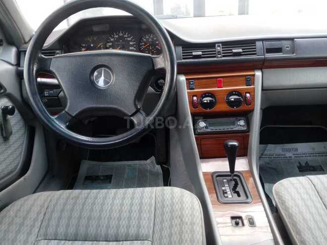 Mercedes E 230 1992, 396,000 km - 2.3 l - Sumqayıt