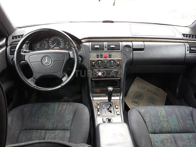 Mercedes E 280 1998, 320,000 km - 2.8 l - Sumqayıt