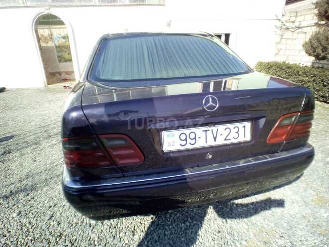 Mercedes E 220 1998, 450,956 km - 2.2 l - Beyləqan