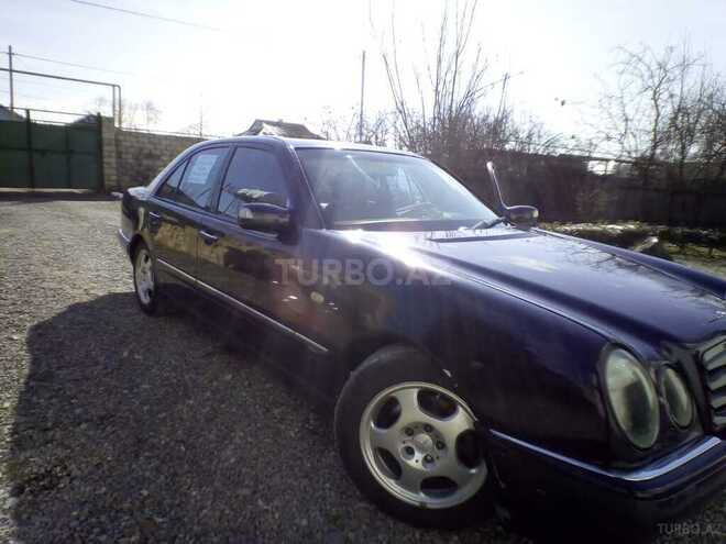 Mercedes E 220 1998, 450,956 km - 2.2 l - Beyləqan