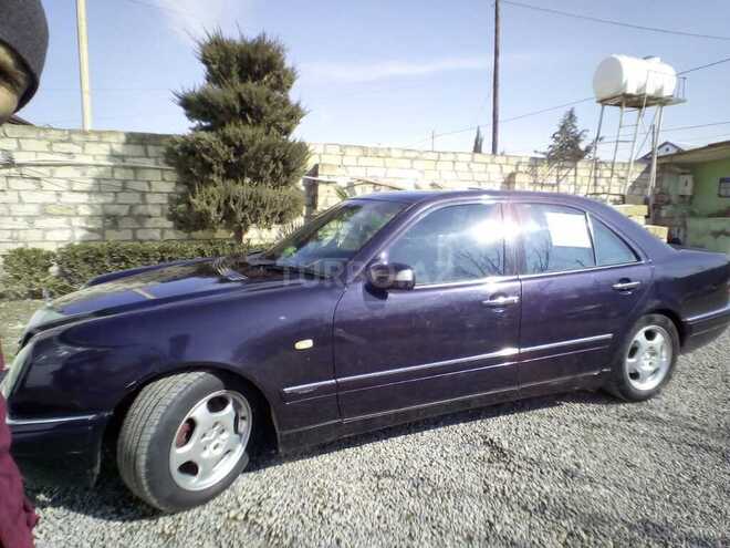 Mercedes E 220 1998, 450,956 km - 2.2 l - Beyləqan