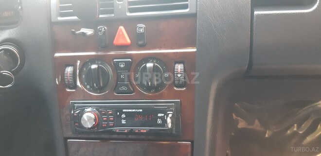 Mercedes E 230 1996, 347,000 km - 2.3 l - Bakı