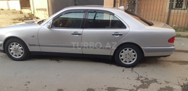Mercedes E 230 1996, 347,000 km - 2.3 l - Bakı