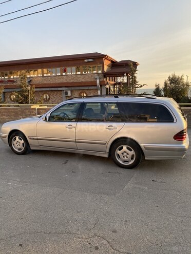 Mercedes E 220 2002, 467,000 km - 2.2 l - Bakı