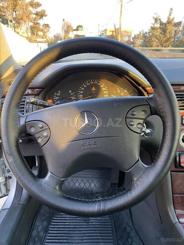 Mercedes E 220 2002, 467,000 km - 2.2 l - Bakı