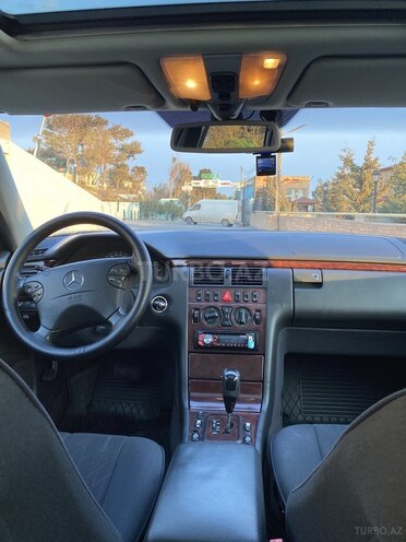 Mercedes E 220 2002, 467,000 km - 2.2 l - Bakı