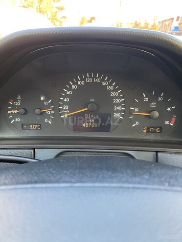 Mercedes E 220 2002, 467,000 km - 2.2 l - Bakı