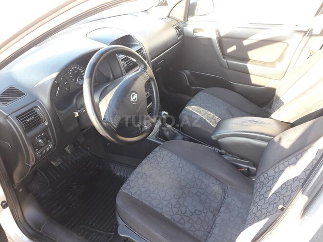 Opel Astra 1999, 285,000 km - 1.6 л - Şəki
