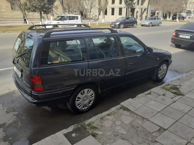 Opel Astra 1997, 256,000 km - 1.8 l - Sumqayıt